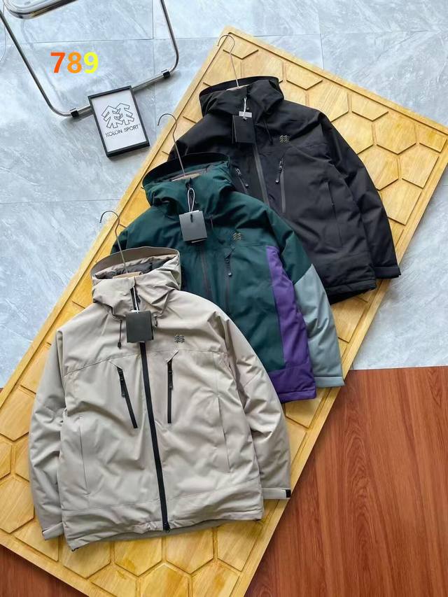 官网同款！可隆棉服供 25年冬季新品情侣款三色棉服外套 韩国官方同步 采用未采用Pfc 全氟化合物 的环保Gore-Tex面料能 够轻松抵御风雨，也能将汗汽排除