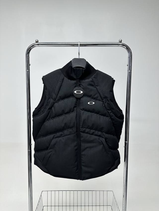 顶级实拍 区别通货 款号Dj908856 Oakley 锯齿系列 Vintage 拉链拼接羽绒马甲 重工 不入会后悔 超值单品 全套定制 外料定制抗撕裂 格纹珠