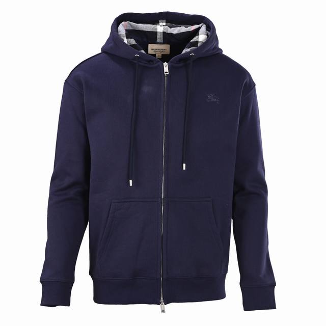 Burberry巴宝莉Bbr 战马格子帽拉链连帽外套 原版开发，采用 G Bbr专用定制全棉抓绒卫衣布料。搭配对比感法兰绒格纹连帽，抽绳处饰五金吊钟元素。 布料