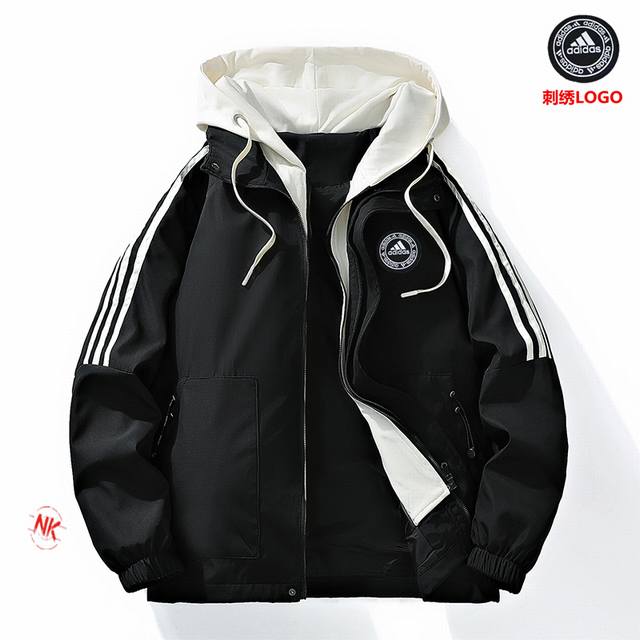 秋季新品 刺绣Logo 防水面料 阿迪达斯Adidas系列，海外秋季限定全新系列连帽冲锋衣防风连帽夹克外套连帽外套。 : 拼接风经典 诠释个性的涂鸦卡通潮流风格
