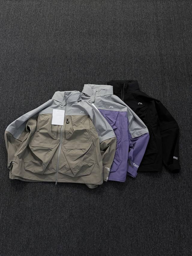 Comfy Outdoor Garment 纯色连帽防水拉链夹克 一件兼具专业防水防护与日常实穿性的连帽夹克，大厂工艺+售后保障，轻松应对多变天气与户外场景！