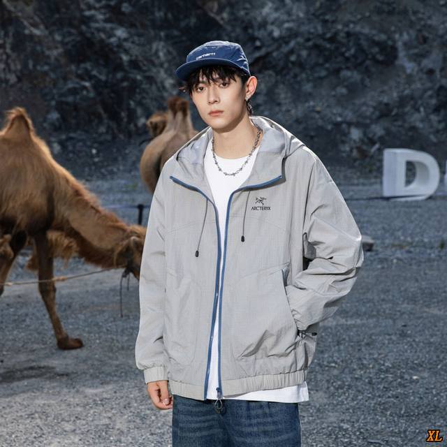 Arc’Teryx始祖鸟 独家实拍上新秋季高品质运动软壳冲锋衣户外连帽外套夹克冲锋衣外套，本季主打，货源充足，放心主推，高端品质，经典设计，做工出色，经典百搭，