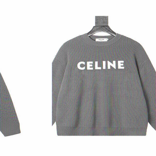 赛琳 Celine 字母刺绣圆领针织毛衣 品牌标识设计：正面以白色刺绣工艺呈现品牌名称“Celine”，字体采用弧形排列的美式复古风格，精致且富有辨识度，是品牌
