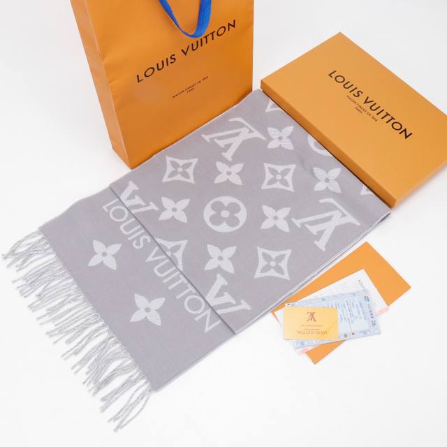 Louis Vuitton Lv 22新款 满印长围巾 全套礼盒+飞行盒包装，退换包装需保持完整，请注意。 Lv围巾
