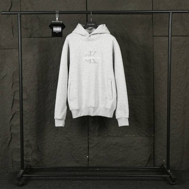 加绒款 Calvin Klein 卡尔文 Aw 热门新款字母凸绣百搭暗扣设计加绒连帽卫衣外套 -420克底布抓帽高克重加绒面料 -正确后领包条织带 定制原版品牌