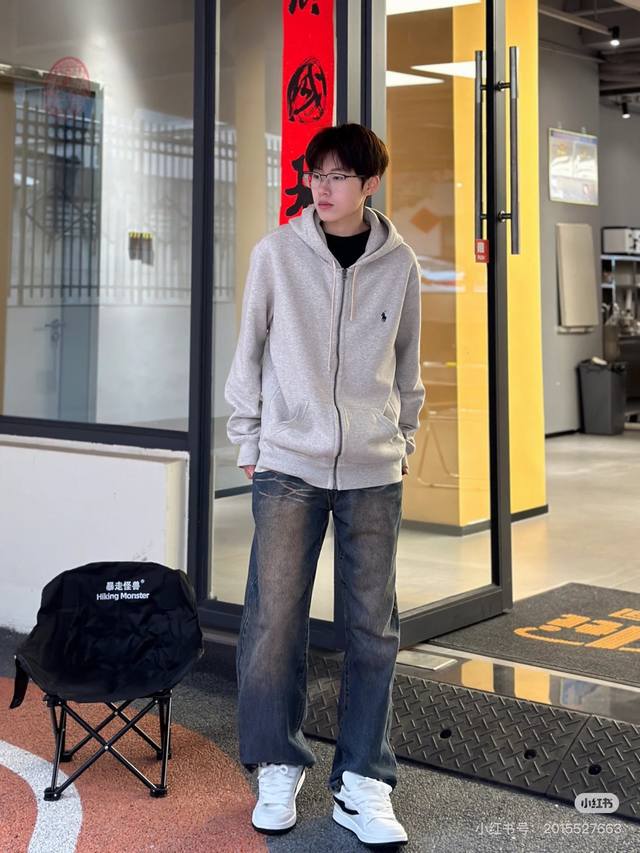 拉夫劳伦 Polo Ralph Lauren连帽开衫卫衣男女同款毛圈卫衣 重工打造， 450克法式毛圈面料 柔软舒适 属于厚的 官网款 也是经典款 特别的是这款