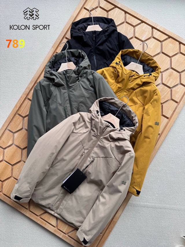 可隆加厚棉服 爆款 可主推 情侣爆款 Kolonsport可隆棉服 Kolonsport可隆连帽羽绒棉服外套，男女同款，独家爆款，冬季衣橱必备的一款人气棉衣，