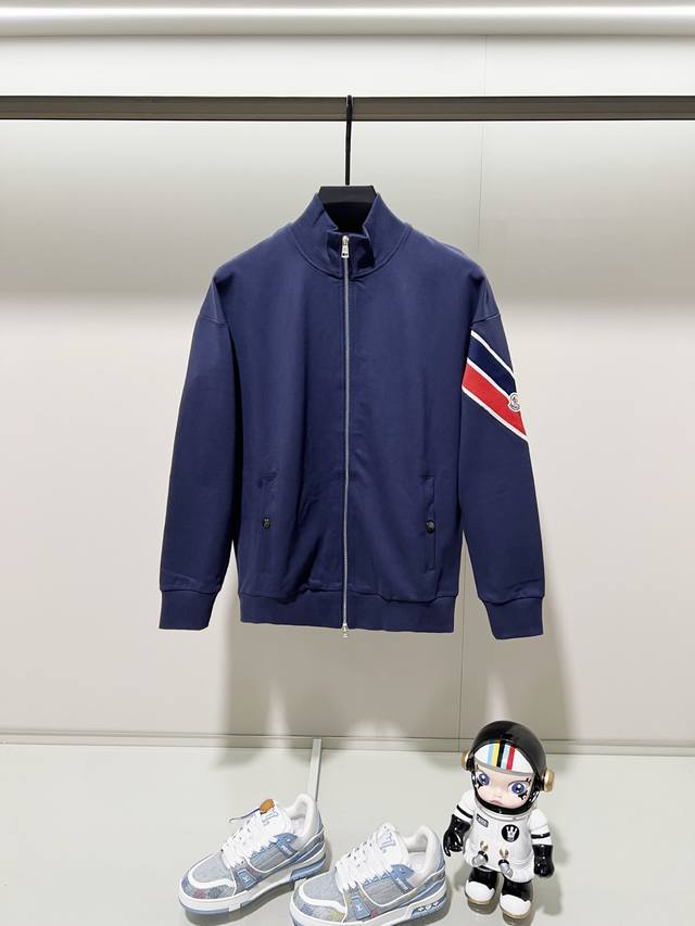 Moncler 蒙口 定制面料套装拉链外套 红蓝织带拼接设计品牌章仔Logo工艺 官方同步 高版本 高品质 时尚个性 百搭潮流 纯原品质 原版面料 吊牌 领标