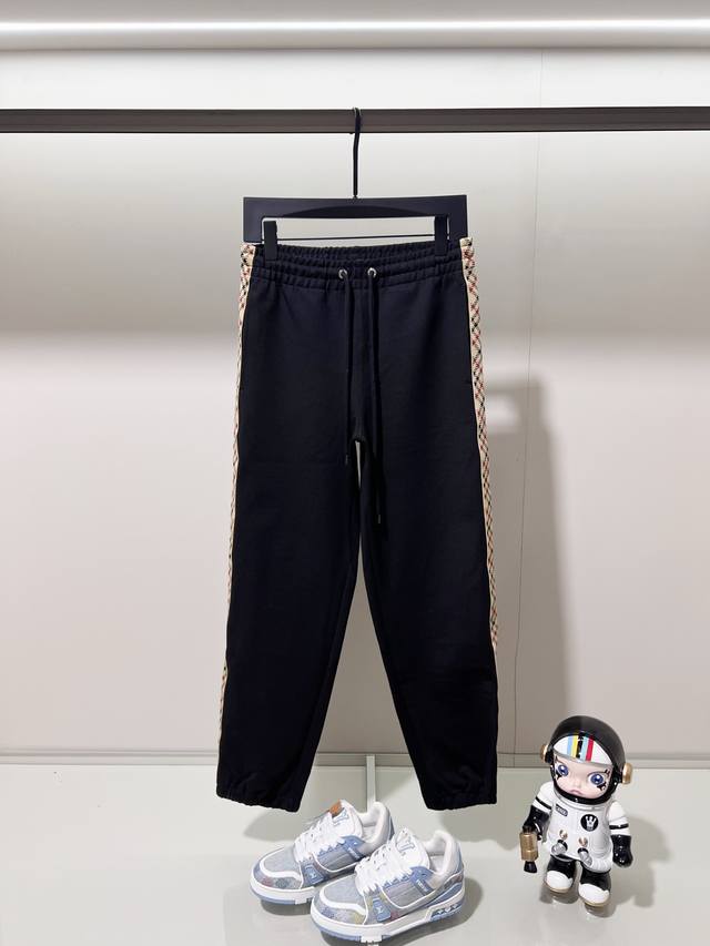 Burberry 巴宝莉定制面料套装休闲卫裤 战马微标刺绣Logo格纹手袖织带拼接工艺 官方同步 高版本 高品质 时尚个性 百搭潮流 纯原品质 原版面料 吊牌