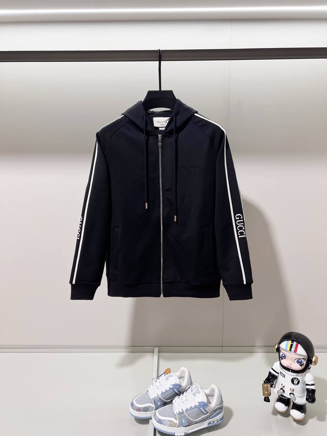 Gucci 古驰 定制面料套装拉链连帽外套 胸前微标刺绣字母小Logo手袖织带工艺 官方同步 高版本 高品质 时尚个性 百搭潮流 纯原品质 原版面料 吊牌 领标