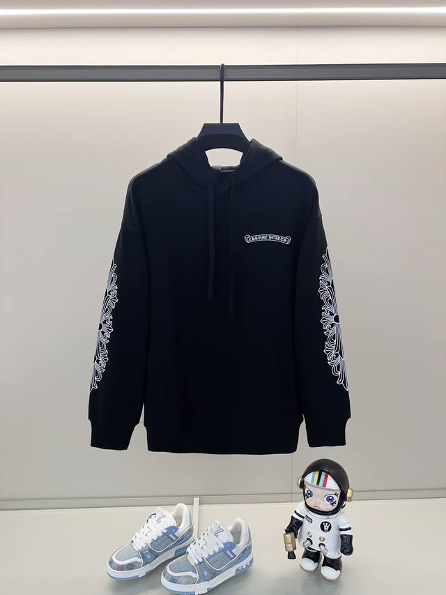 Chrome Hearts 克罗心 420克纯棉连帽卫衣 经典梵文手袖印花前后十字架Logo标识 官方同步 1:1原版开模 时尚个性 百搭潮流 纯原品质 原版洗