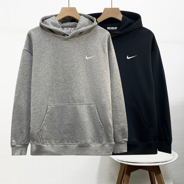 高品质 Nike-连帽卫衣-刺绣新款工艺情侣款毛圈卫衣 高端高品系列 绝对强烈推荐！高品质，细节很到位， 舒适透气！胸前经典刺绣-Logo，舒适不紧绷，做工细节