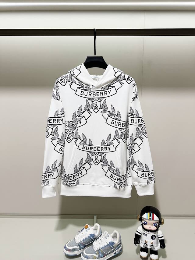 Burberry 巴宝莉 420克定制面料连帽卫衣 经典品牌麦穗字母Logo满身印花标识工艺 官方同步 高版本 高品质 时尚个性 百搭潮流 纯原品质 原版面料