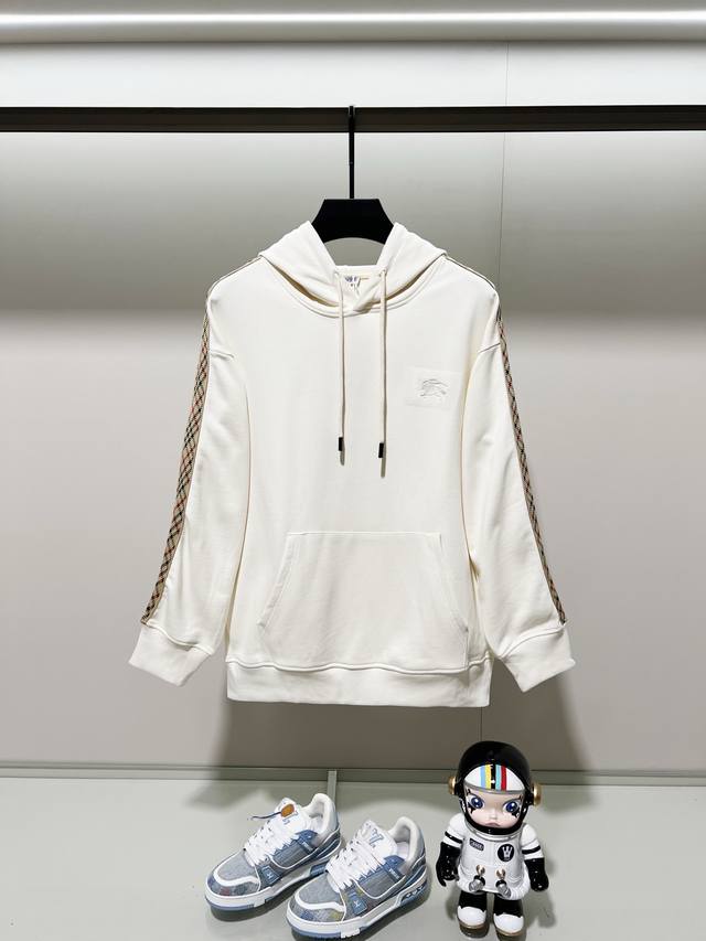 Burberry 巴宝莉 420克定制面料连帽卫衣 微标战马刺绣Logo格纹拼接手袖设计工艺 官方同步 高版本 高品质 时尚个性 百搭潮流 纯原品质 原版面料