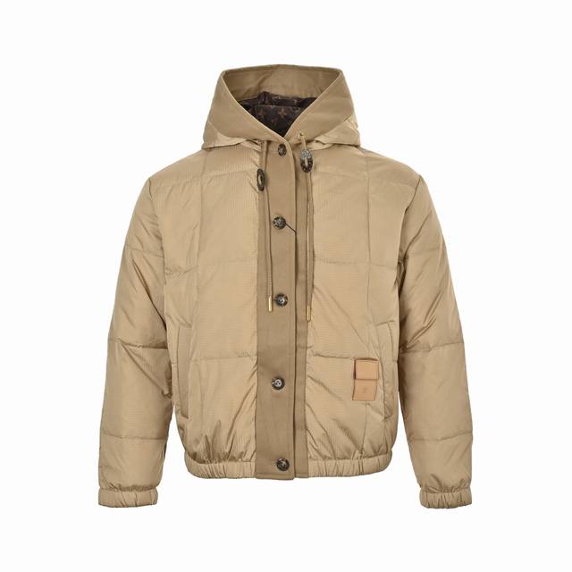 Louis Vuitton 路易威登 压花皮标细格纹连帽羽绒服 定制 Yb进口防风防水尼龙材质 其工艺还原 升级材质 提升秋冬御寒功能 白银填充内里 整件轻盈保