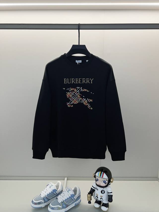 Burberry 巴宝莉 420克纯棉圆领卫衣 经典品牌大标字母战马刺绣Logo工艺 官方同步 高版本 高品质 时尚个性 百搭潮流 纯原品质 原版面料 吊牌 领