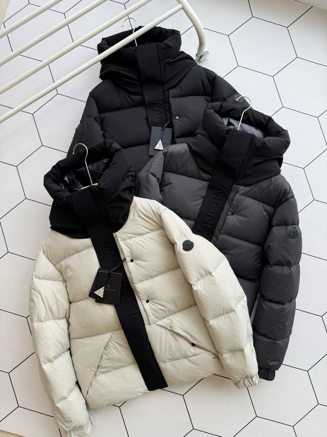 只做高版本 Moncler蒙口 23Ss Madeira 黑标 黑武士短款羽绒服情侣款 Madeira羽绒夹克是功能性衣橱的常备单品，采用Longue Sais