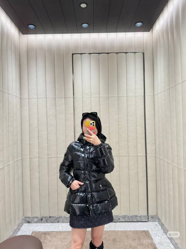 黑色专柜一件难求～