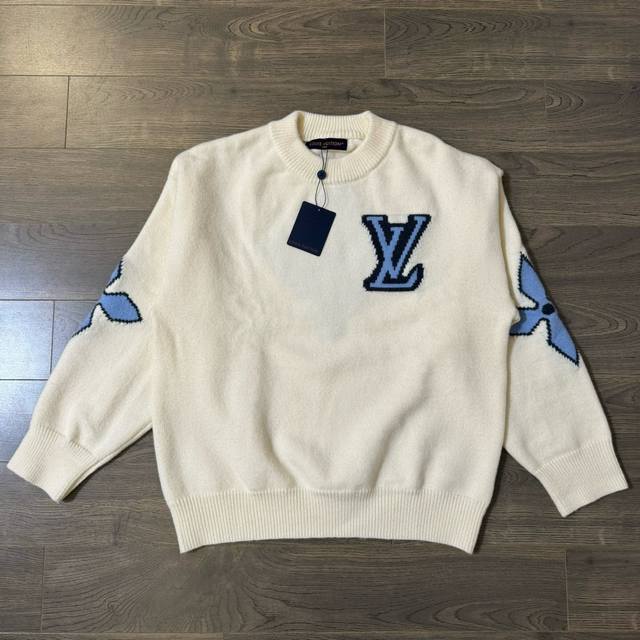 Louis Vuitton Lv 路易威登 24Ss 秀场限定滑雪系列四叶草袖标 Logo 提花情侣针织圆领毛衣-顶级原单版本 Color：米白色 Size：S