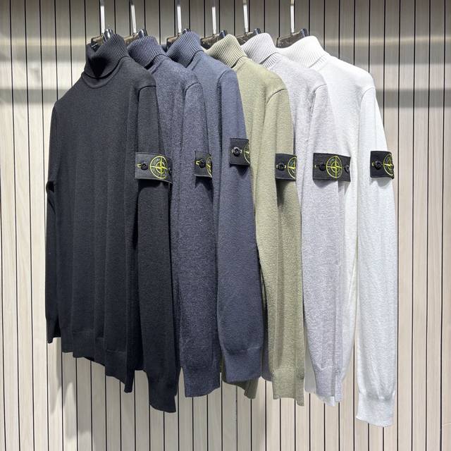 Stone Island石头岛 经典徽章袖标高领毛衣 颜色:黑色 黑灰 青雾兰 绿色 米灰 白色 码数：S-2Xl