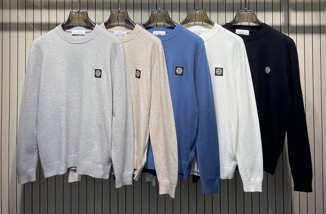 Stone Island石头岛 经典章仔圆领毛衣 颜色:黑色 白色 牛仔蓝 杏色 米灰 码数：S-2Xl