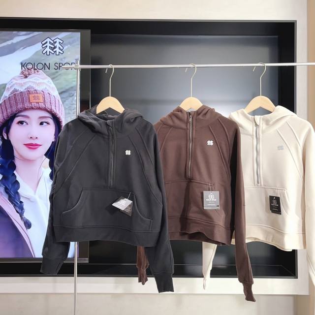 加绒 25秋冬 Kolon Sport可隆休闲衣 加绒女士露营梭织拼接连帽拉链卫衣 可隆女子露营系连帽卫衣，加绒内里，采用具有30%的棉，70%聚酯纤维面料，茧