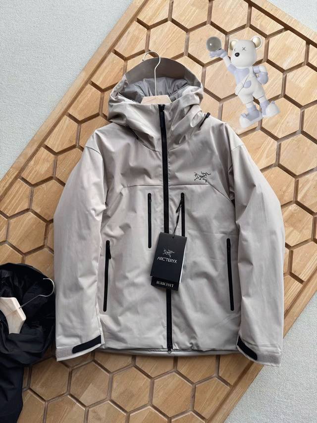 官网爆款棉服 供 Arc'teryx 始祖鸟冬季户外运动加厚羽绒棉服 情侣款！ 灵动过冬！风度和温度的完美融合，达成冬季层次感，舒适拿捏多种风格，高效保暖户外更