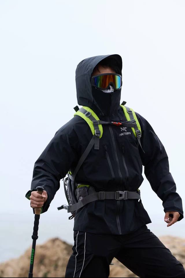 官网爆款棉服 供 Arc'teryx 始祖鸟冬季户外运动加厚羽绒棉服 情侣款！ 灵动过冬！风度和温度的完美融合，达成冬季层次感，舒适拿捏多种风格，高效保暖户外更