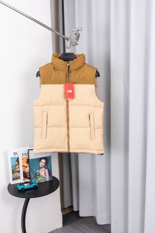 款号：C10 Tnf北面 经典1996羽绒马甲 #高端版本 面料：国内独家日本原厂面料具有防水 防钻绒 防脱色特性，24支数压光呢子纺面料！ 内胆：400D高密