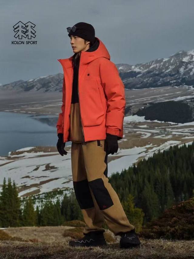 官网同款！可隆棉服！供 25年冬季新品，户外情侣款连帽加厚羽绒棉服！ 户外功能防水级别 ，细节图均为实拍 ，防水压胶拉链 ，所有走线做工精细不粗糙，高档有质感