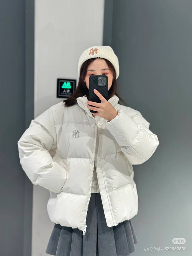 新款上新 Mlb纽约洋基队Fw韩国专柜款小标字母情侣立领羽绒服 内里顶级鸭绒填充，蓬松饱满，双层防绒内胆不跑绒，定制全套五金配件，1:1还原，三标齐全，蓬松度高