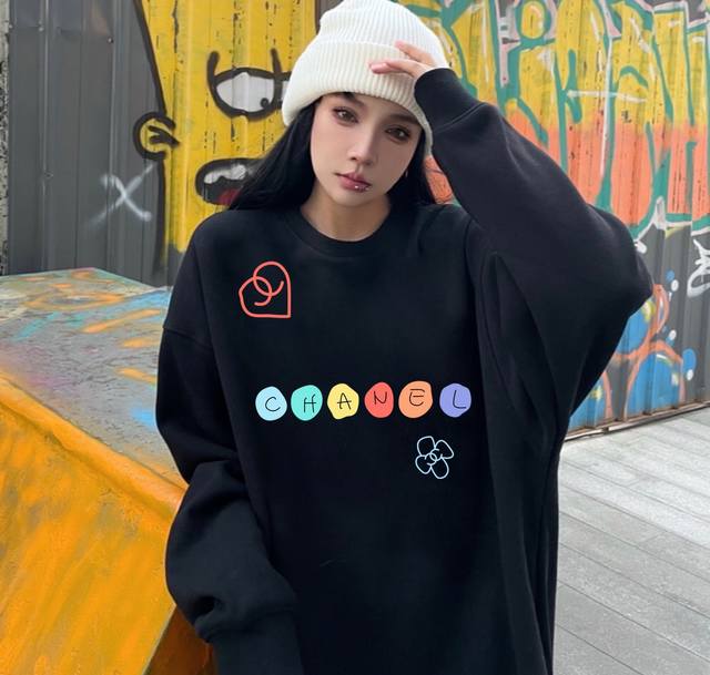 Chanel香奈儿七彩春秋季圆领卫衣 原版面料高版本高品质 网红明星同款 优选新疆长绒棉纯棉面料 Pu直喷印花Logo工艺 定制定染 手感非常舒服 超级百搭好看