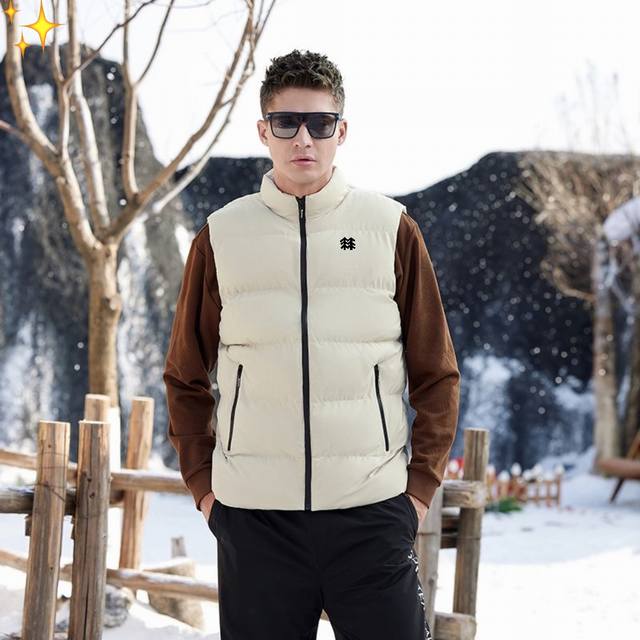 供 可隆 Kolonsport 新款秋冬纯色棉马甲外套保暖休闲坎肩无袖马甲潮休闲羽绒棉保暖立领情侣马甲！ 羽绒棉情侣款加厚马夹 保暖面包服背心 火爆推荐 这款保