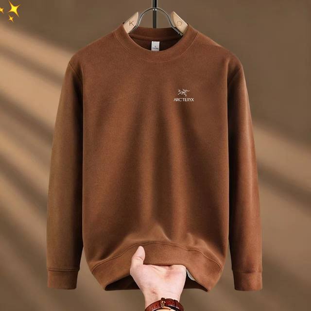 供 Arc'teryx始祖鸟羊绒纯色圆领抗菌亲肤保暖卫衣打底衫 内搭外穿皆可 重磅发布！！经典系列打底衫，亲肤舒爽高级感！！ 高品质羊绒面料 内外磨毛处理，非常