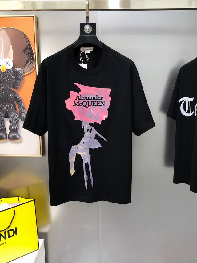Mcq*Een 麦昆2025春夏新款原单男士圆领短袖T恤 专柜同步售卖 高端品质 高版本 Os版型阔版 爆款胸前印胶印花字母Logo图案设计 定制进口双股100