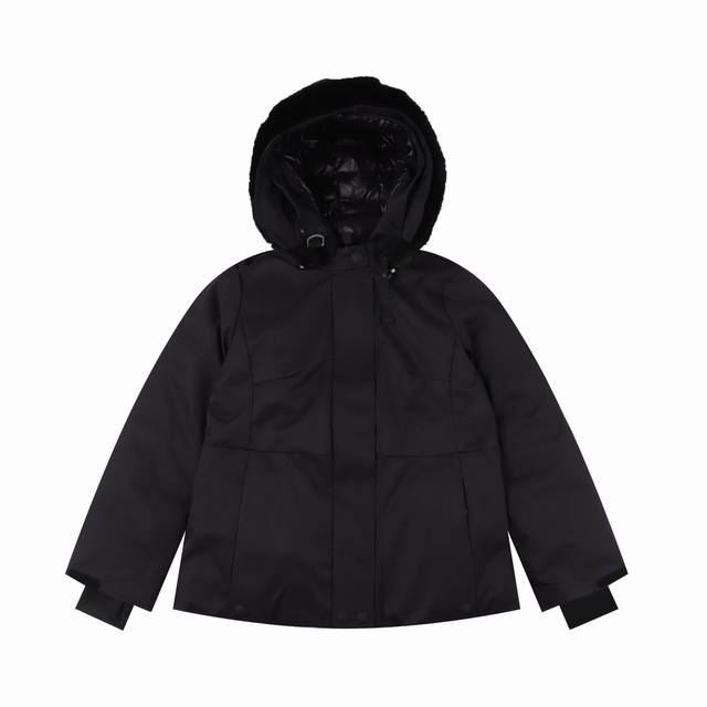 Moncler 蒙口 25秋冬 Bauges披肩连帽狐狸毛领羽绒服 纯色大披肩连帽做出货 也是相当漂亮 秋冬防风雪面料羽绒服 高端奢华天然狐狸毛 羊皮毛一体结合