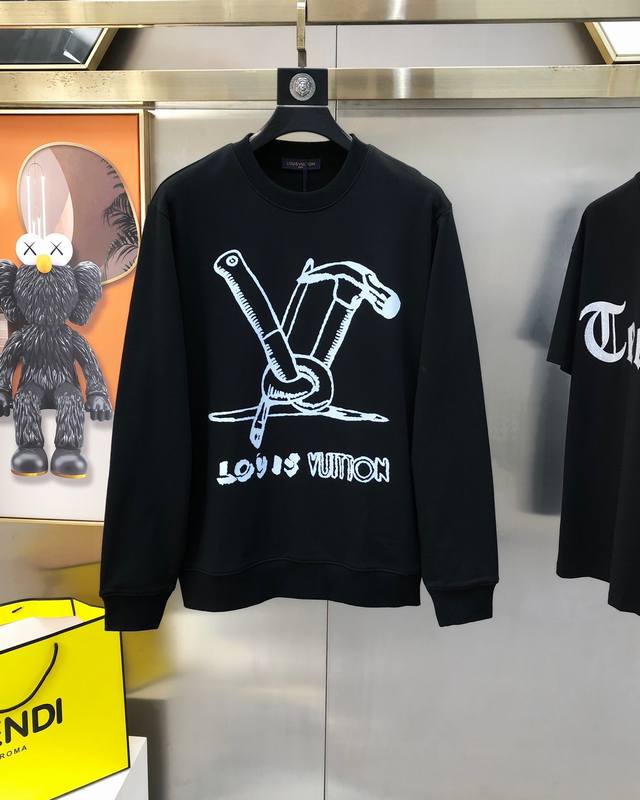 Lv 路易威登 2025秋冬新款原单男士休闲卫衣 高端定制 高版本 时尚百搭爆款Os宽松落肩偏大版型胸前背后印花Logo图案设计 原版进口420克双股纯棉面料