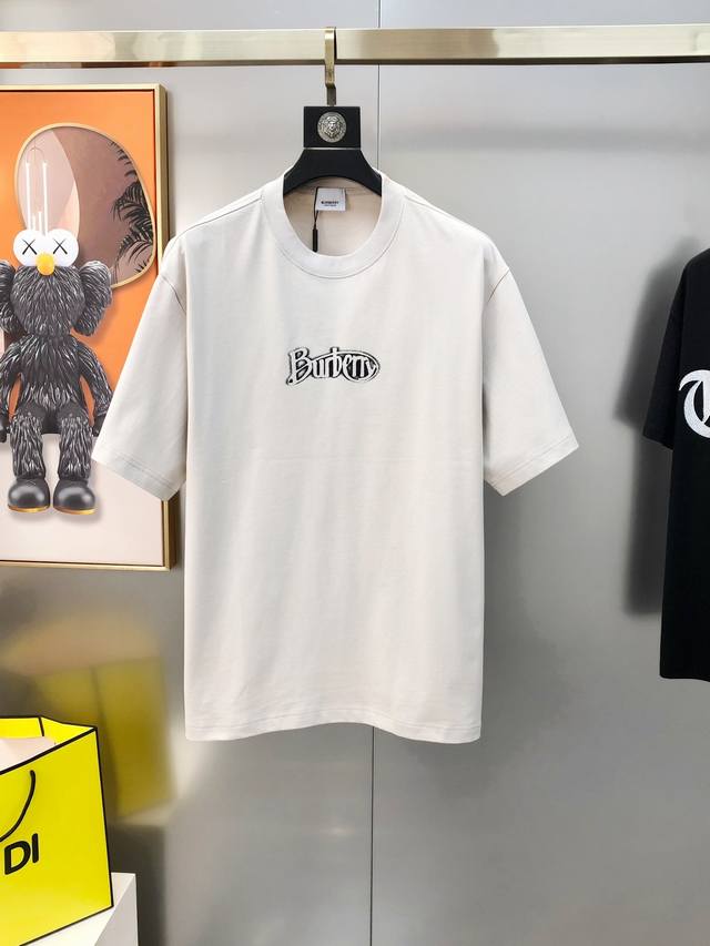 Burbe** 巴宝莉2025春夏新款原单男士圆领短袖T恤 专柜同步售卖 爆款高端品质 高版本 Os版型阔版 直喷印花字母Logo设计 定制进口双股100%纯棉