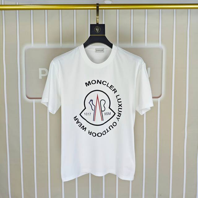 M*Ncler 蒙口2025春夏新款原单男士圆领短袖T恤 专柜同步售卖 高端品质 高版本 Os版型阔版 爆款胸前印花字母Logo袖上绣胶标设计 定制进口双股10