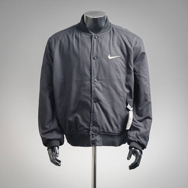 Nike X Stussy 斯图西联名款 Fw23 Logo刺绣双面穿夹克外套 爆火断货王 联名的最后的热度 这次联名最好看的就是这个了 时尚是轮回 兜兜转转还