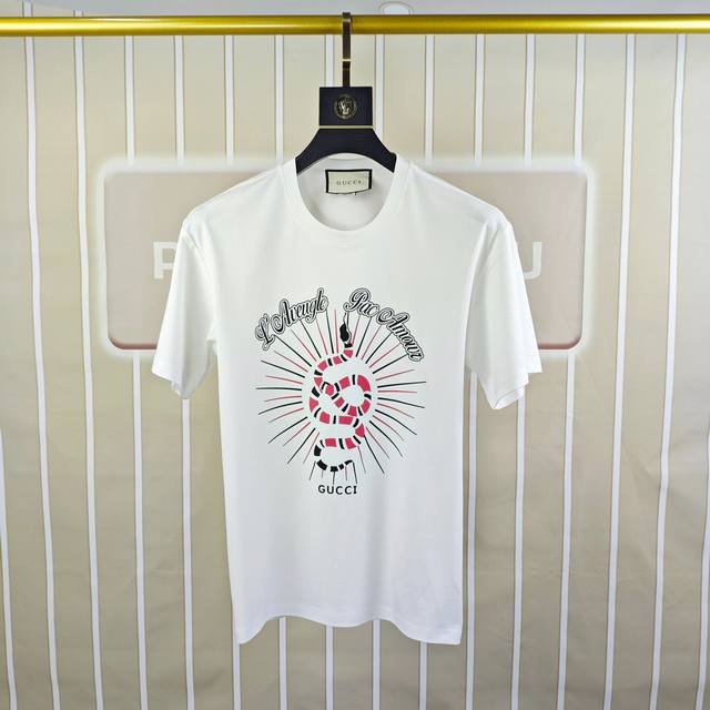 G*Cci 古齐2025春夏新款原单男士圆领短袖T恤 专柜同步售卖 高端品质 高版本 Os版型阔版 爆款胸前印胶字母Logo设计 定制进口双股100%纯棉面料