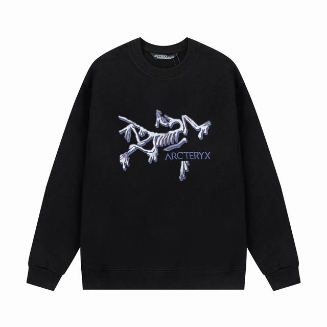 Arcteryx始祖鸟24Ss胸前Logo水墨字母印花圆领卫衣 面料：采用100%定织400G低弹无尘精棉面料 辅料：原版领标 水洗唛 吊牌 三标齐全 ：黑色