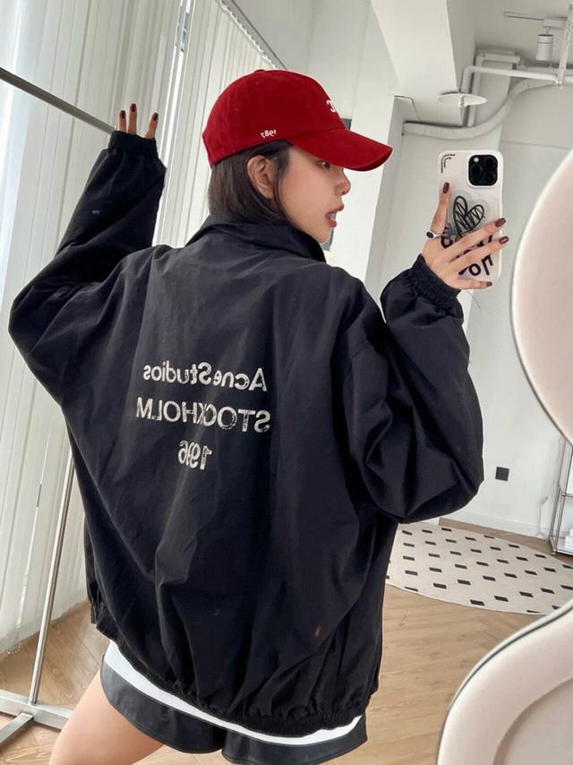 8122 定制 北欧潮流先锋Acne Studios，以极简的设计经过艺术的沉淀与升华，成为时尚界低调人士的首选，干净又新颖的格调是冷淡风的典型代表。 新款，，