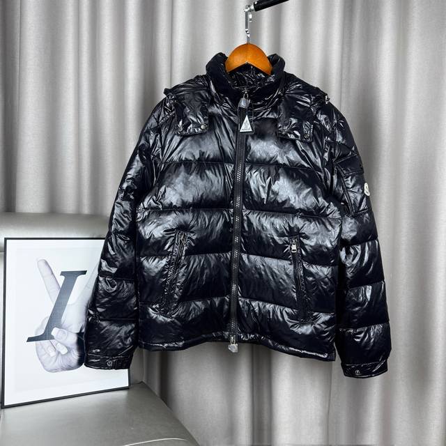 供 独家臻品 盟可昧蒙口Maya系列经典玛雅袖标口袋Logo可拆卸连帽羽绒服男女同款外套 -全套1:1定制辅料定制三标Yuan版吊牌Logo包装袋 -面料采用了