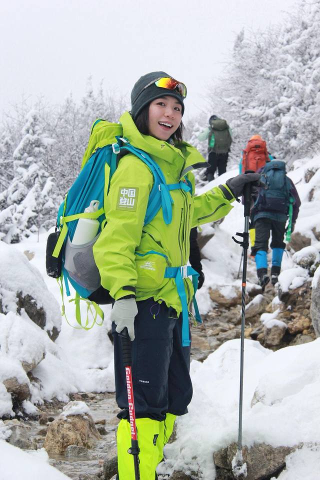 8095 凯乐石Mont X-Pro冲锋衣，中国登山限定配色，采用40D 3L Gore-Tex Pro面料，防水指数20000Mmh2O透气指数10000G