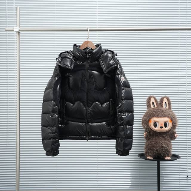 出厂价P 蒙口 蝙蝠侠 连帽羽绒服 尺码：1-6