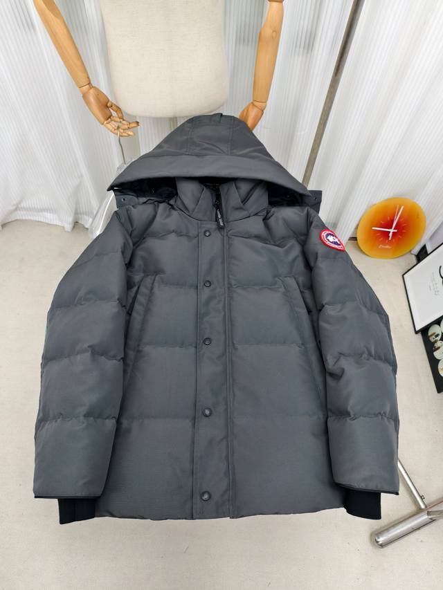 出厂价P 2048M款 新29款 高版本 Canada Goose 加拿大鹅Wndham 派克大衣 Wyndham 派克大衣是我们颇受欢迎的款式之一。可调节和可