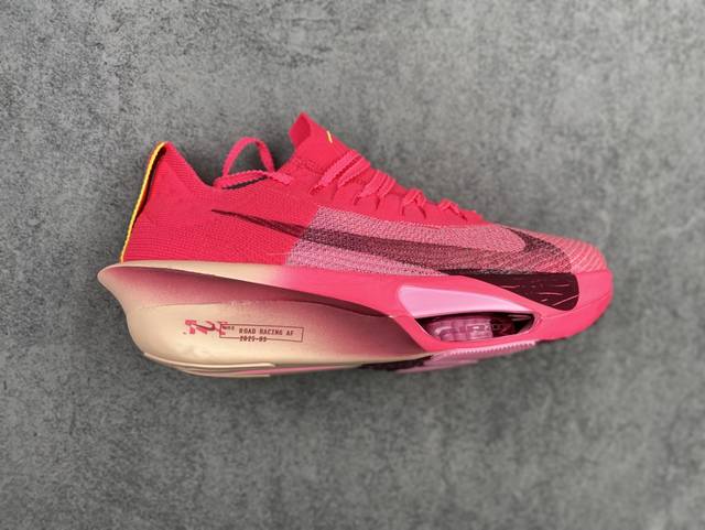 Nike Zoom Vaporfly Next% 3 Prototype 全新超级马拉松跑鞋 Fd8315-601 #鞋款搭载两个Airzoom缓震配置，中底Z