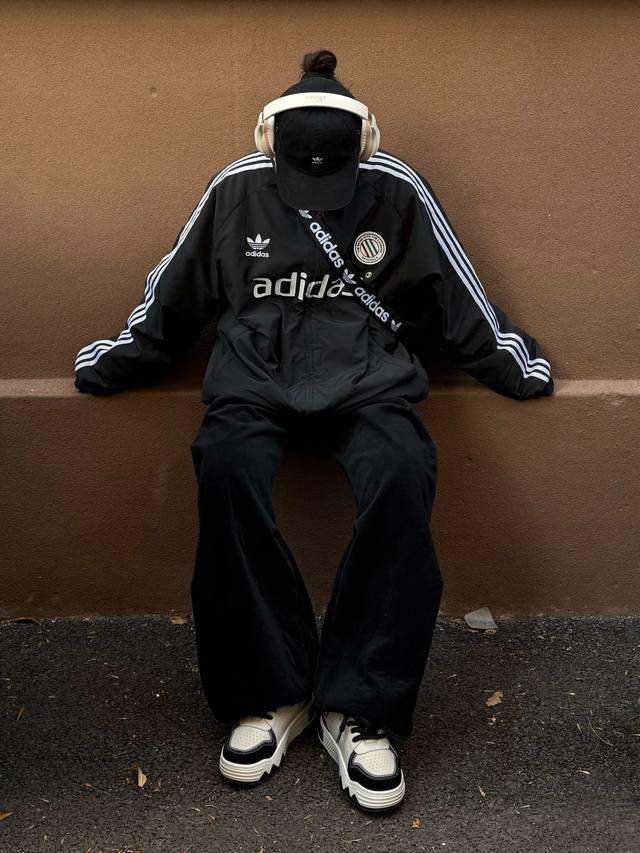 控 Adidas Originals Adcrev Pad Tt 复古保暖双面穿条纹Logo宽松长袖棉服 阿迪达斯双面穿球衣棉服 原版复刻 顶级品质 全套辅料