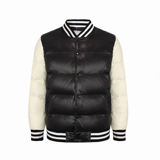 款号：Tt132 渠道精品.2025秋冬Moner Beaufortain飞行员棒球薄款羽绒短款 ！ 最为实穿的,将的保暖性及棒球的干练帅气并驾齐驱,打造独一无